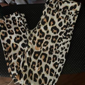 Mother looker crop 25